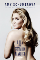 divka-s-tetovanim-na-zadech